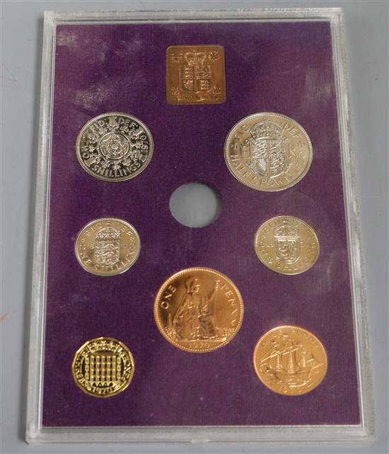 A quantity of 1970 Coinage of Great Britain coin packs, silver, crowns, etc.